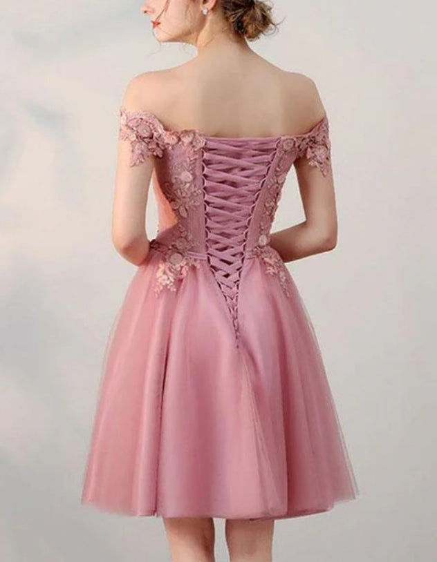 Luolandi A Line Off Shoulder Homecoming Dress Short Party Dress with Appliques Beautiful Graduation Dress
